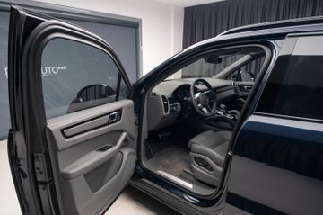 Porsche Cayenne - 8
