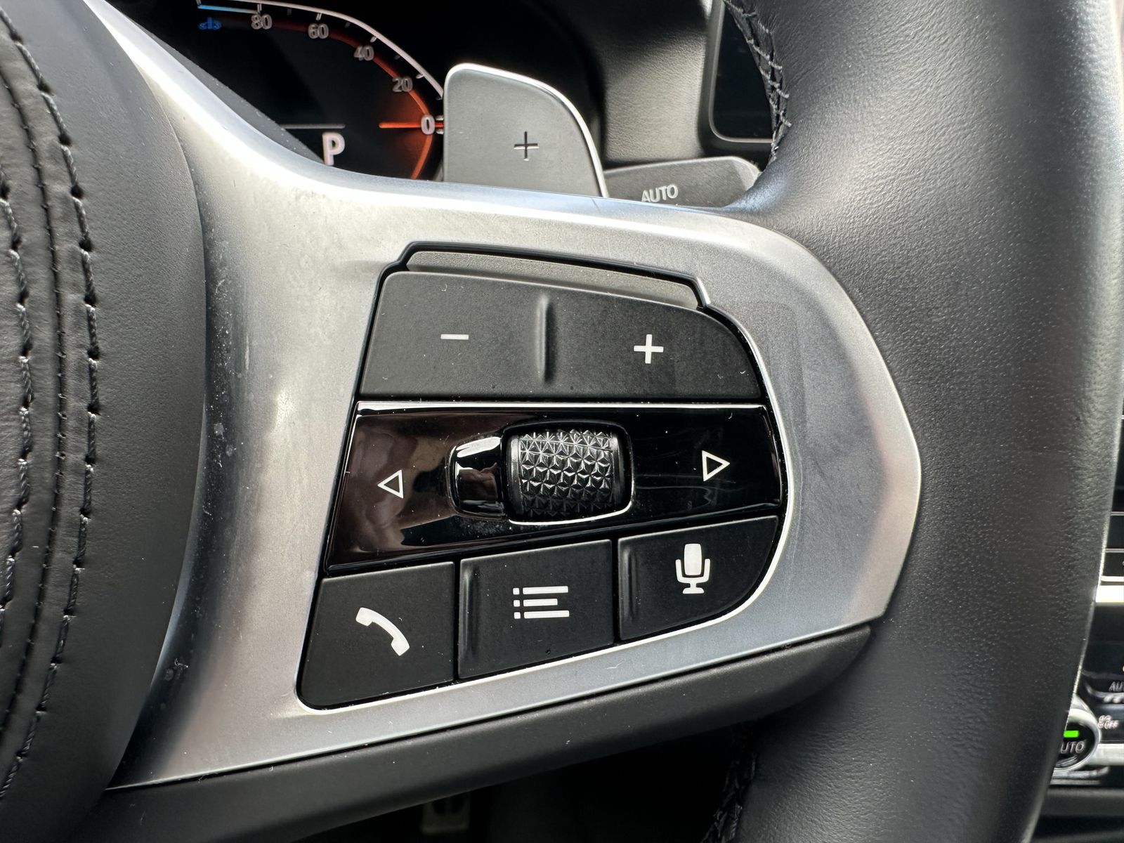 Fahrzeugabbildung BMW 520d M-Sport NAV+LED+ACC+SHZ+VCOCK+LEDER+KEYLESS