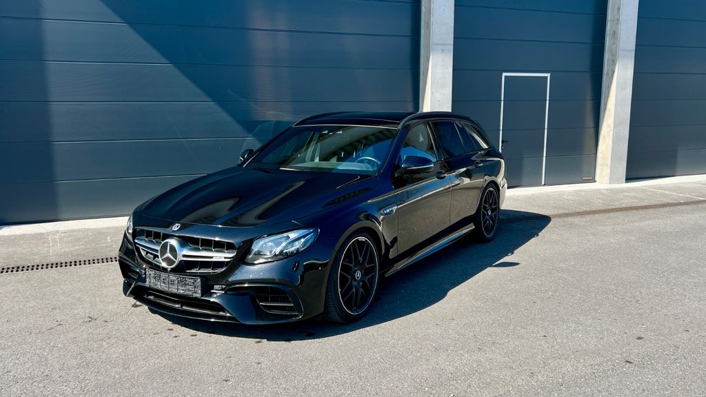 Mercedes-Benz E 63 AMG