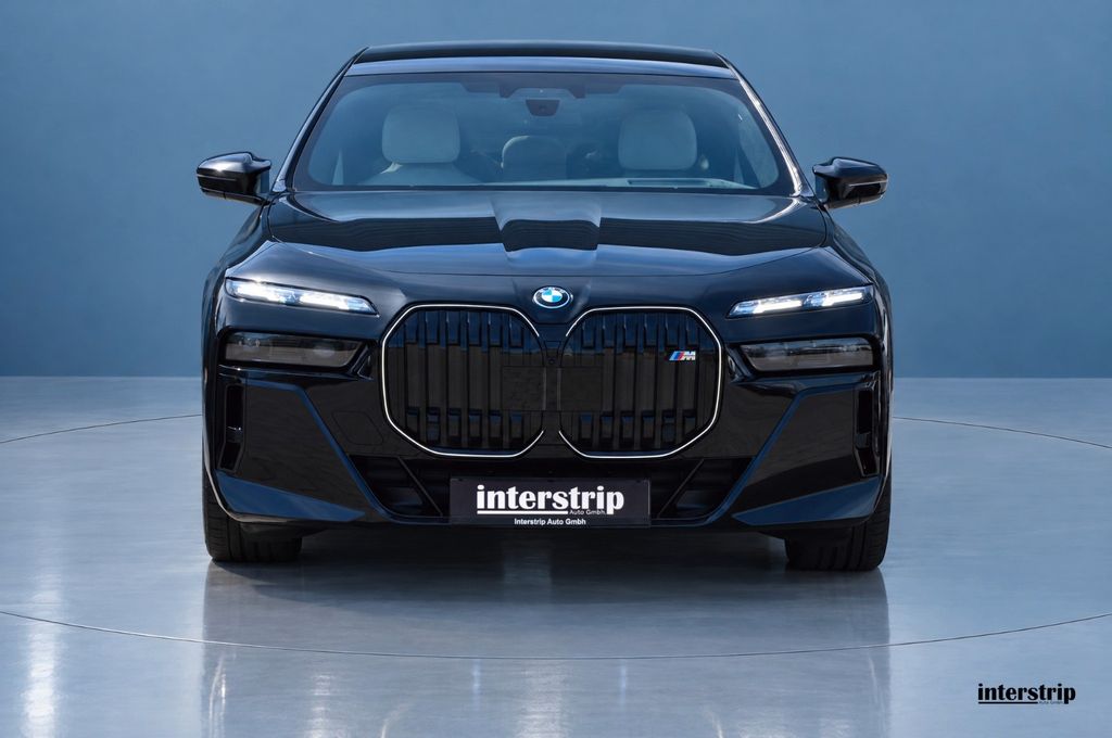 BMW M760 – 2 / 25