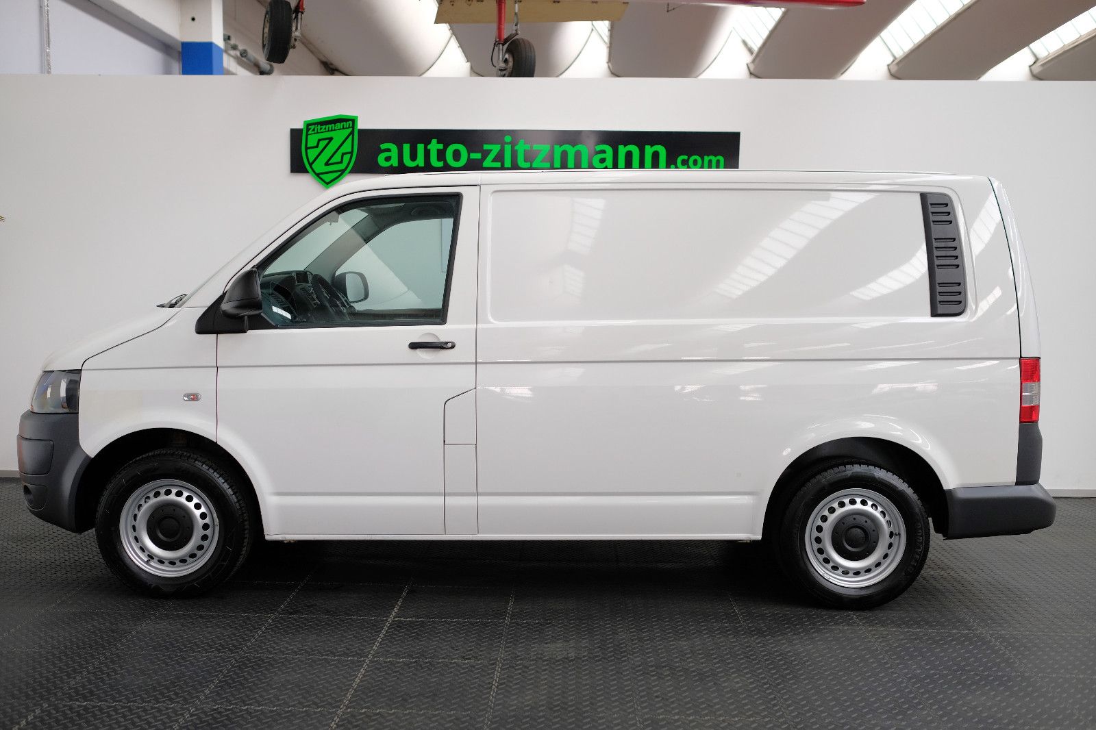 Fahrzeugabbildung Volkswagen T5 Transporter Kasten 4Motion AHK Standheizung