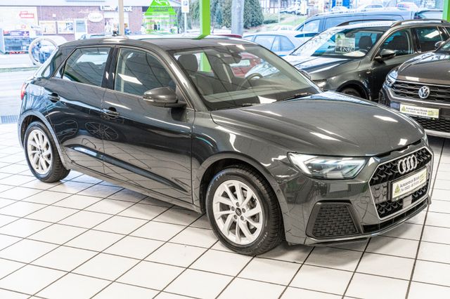 Audi A1 Sportback 1.0 TFSI Automatik NUR 12.600 km