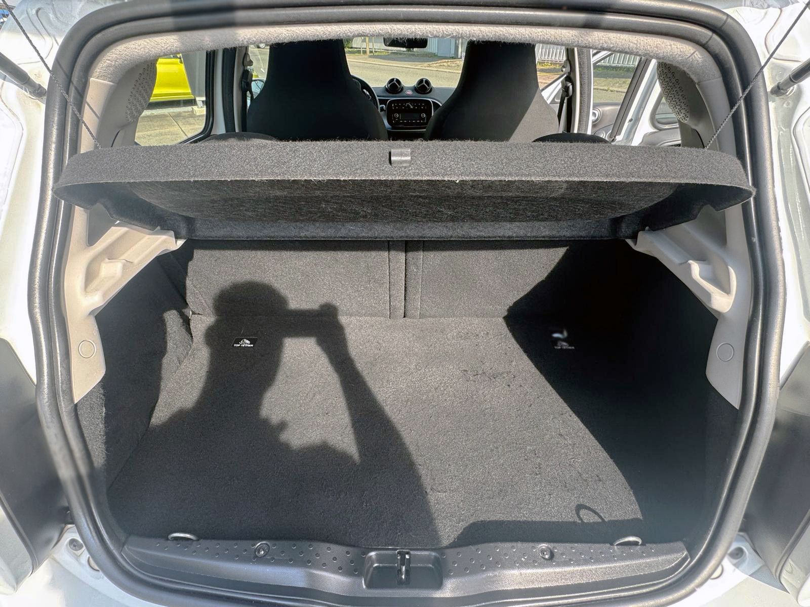 Fahrzeugabbildung Smart ForFour Automatik PDC SHZ Klimaautomatik Alu