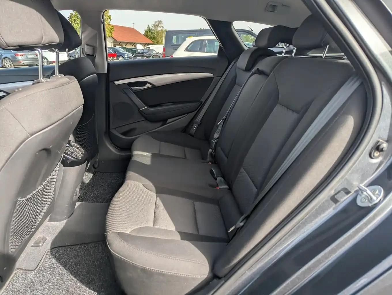Hyundai i40 2013 — photo 11