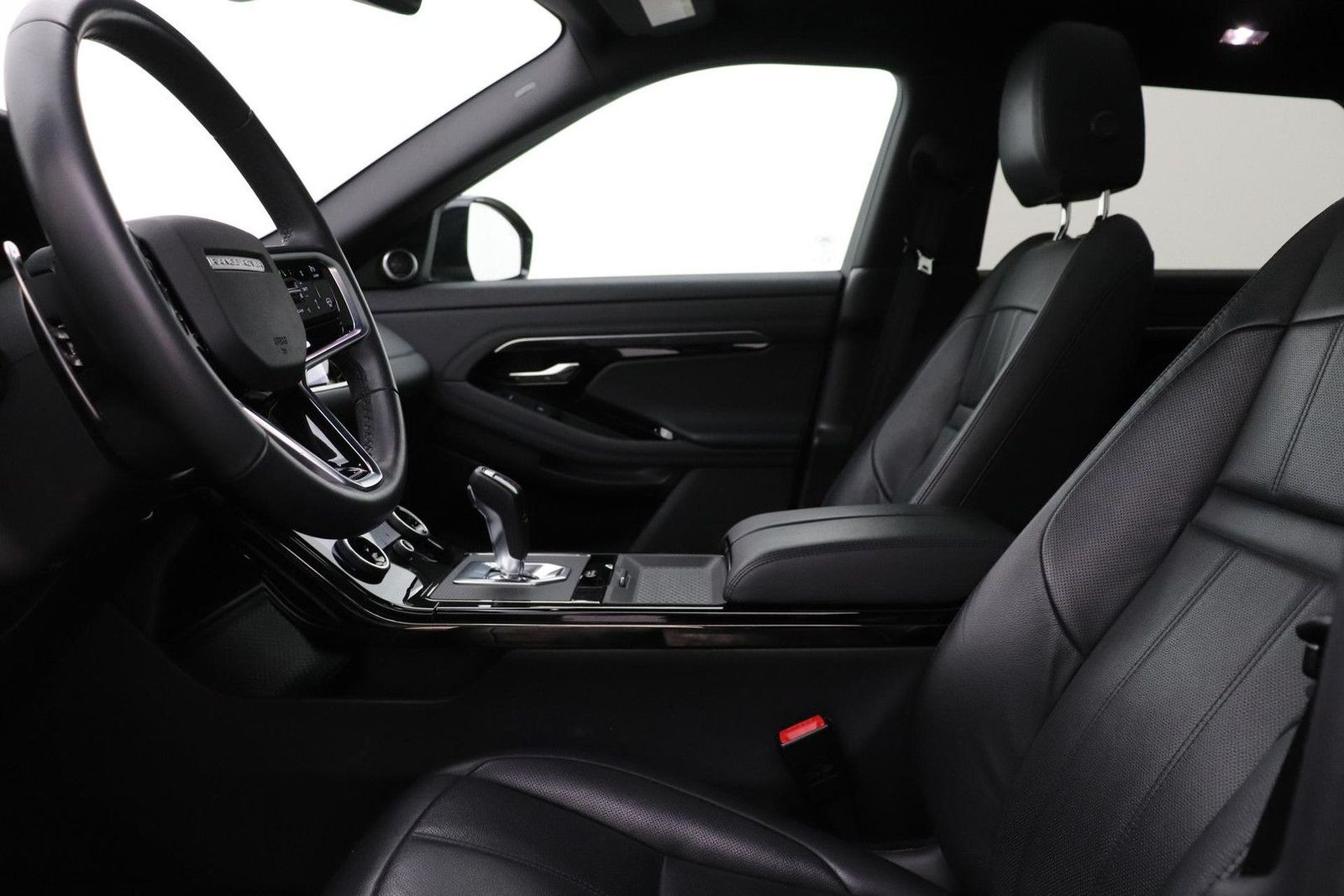 Land Rover Range Rover Evoque P300e R-Dynamic SE | panorama imagem 3