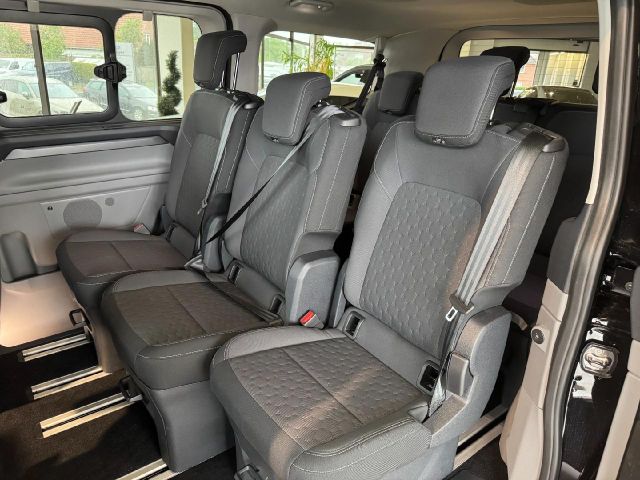 Ford Tourneo Custom 320 L1 Titanium FWD