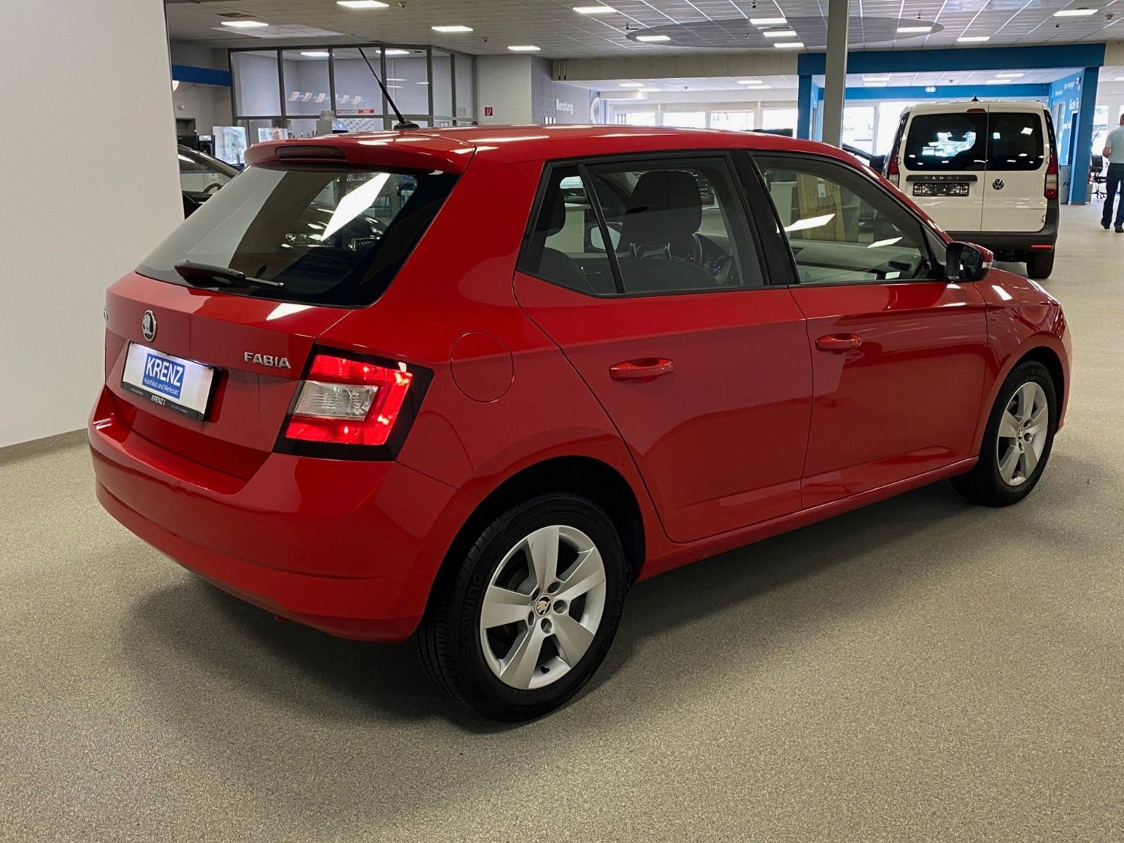 Fahrzeugabbildung SKODA Fabia 1.0l MPI Ambition+SITZHEIZUNG+TELEFON+ALU+