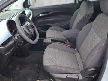 Fiat 500 e Icon KeyLess+Navi+SHZ+LM+SoundSys+SpurH