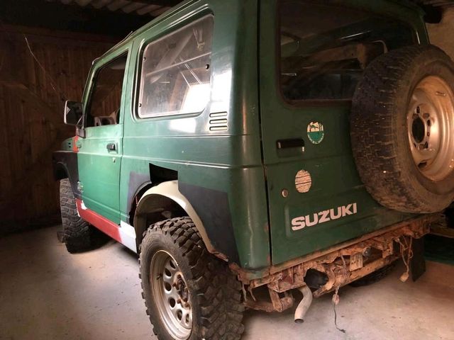 Suzuki SJ 410