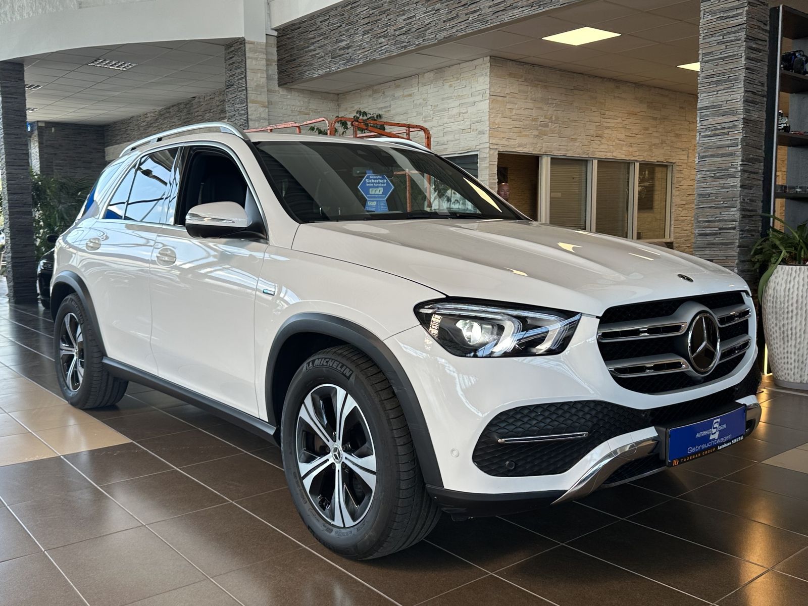 Mercedes-Benz GLE 350 4M*AMG-Line*LED*SHZ*ACC*AHK*Navi*360Cam