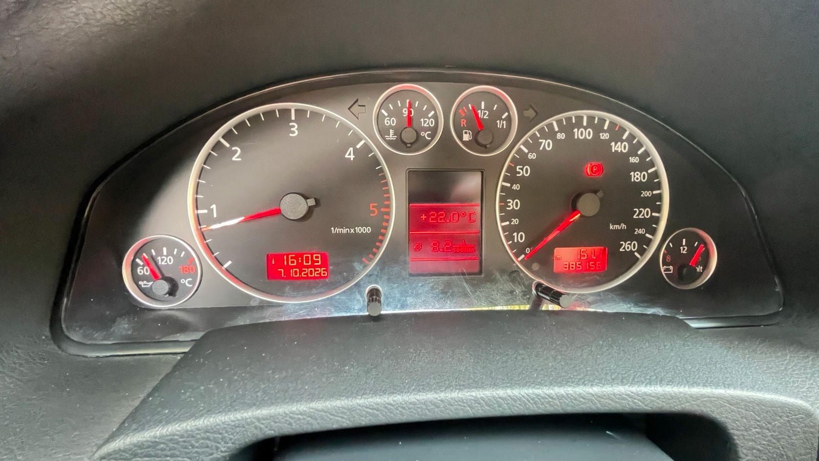 Audi A6 2004 — photo 6