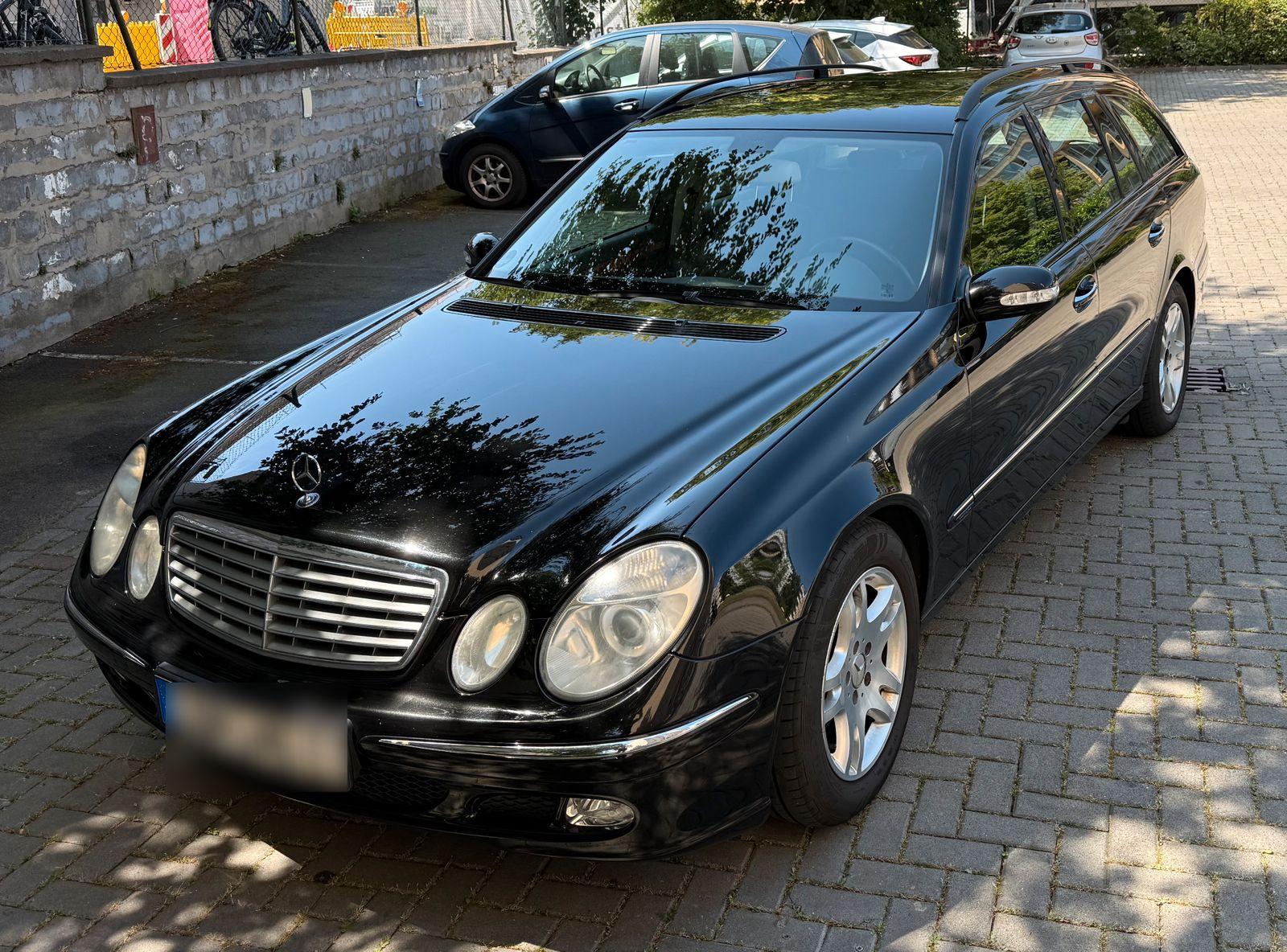 Mercedes-Benz E200, 2004