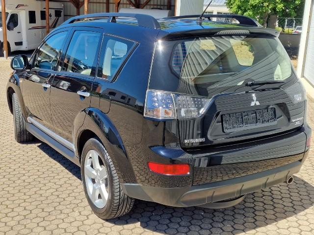Mitsubishi Outlander  XL*4-WD*Automatik*Leder*Glasdach*2.Ha