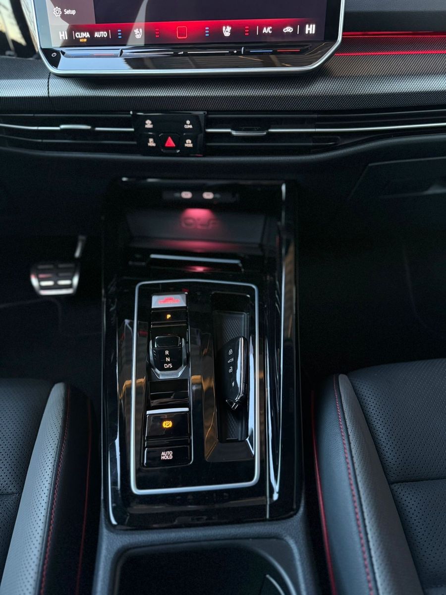 Volkswagen Golf VIII Lim. 2.0 TSI GTI Clubsport/AKRAPOVIC/ foto 19