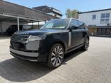 Land Rover Range Rover 4.4 P615 V8 MHEV SV Serenity SOFORT  - Land Rover Range Rover Se mit Benzin-Antrieb