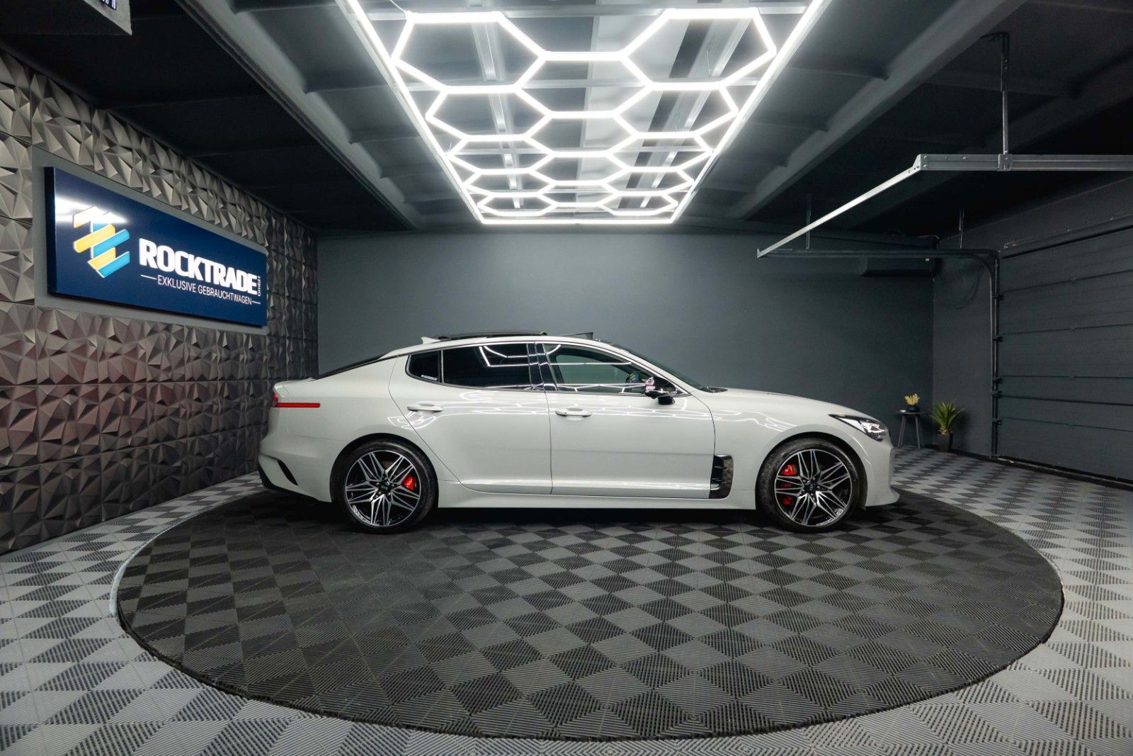 Fahrzeugabbildung Kia Stinger GT 4WD Performance | Pano | ACC | LED