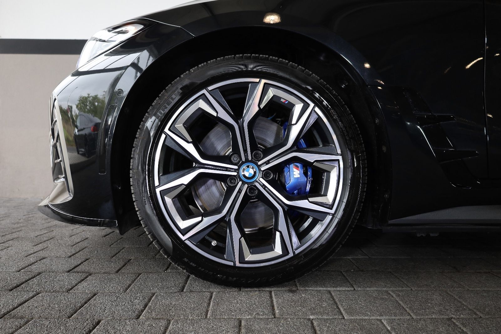 BMW i4 M50 360 HUD H&K APPLE TOTW SHZ LHZ SBD R19 foto 4
