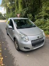 Suzuki Alto mit wenig Kilometer - gebrauchte Suzuki Alto aus dem Jahr 2009