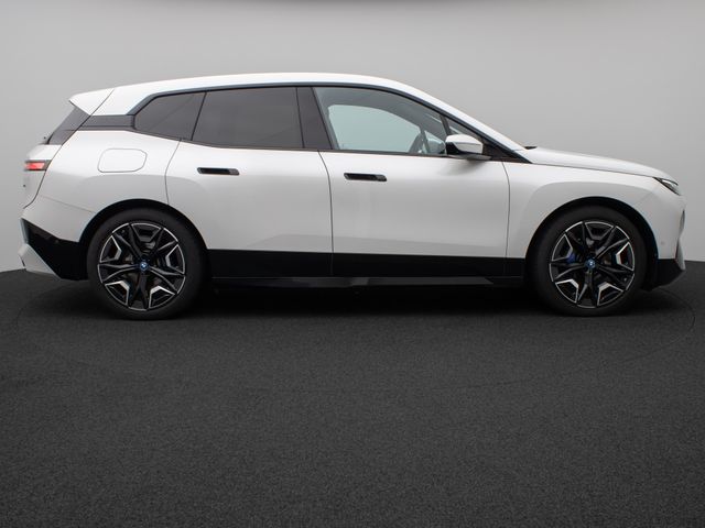 Foto Nummer 5: BMW iX