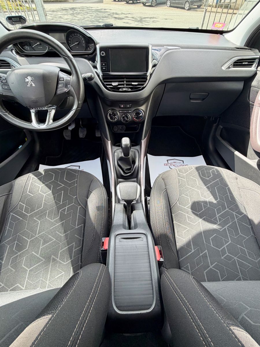 Fahrzeugabbildung Peugeot 2008 Active 1,2
