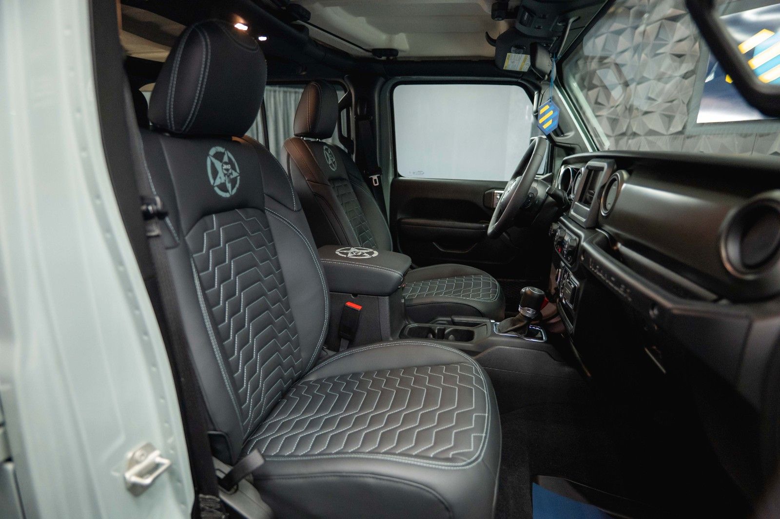 Fahrzeugabbildung Jeep Wrangler 2.0 T UNLIMITED SPORT S OFFROAD 4x4 LED