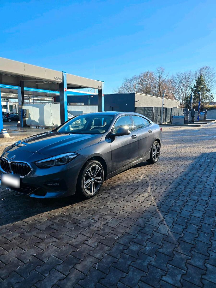 BMW 218