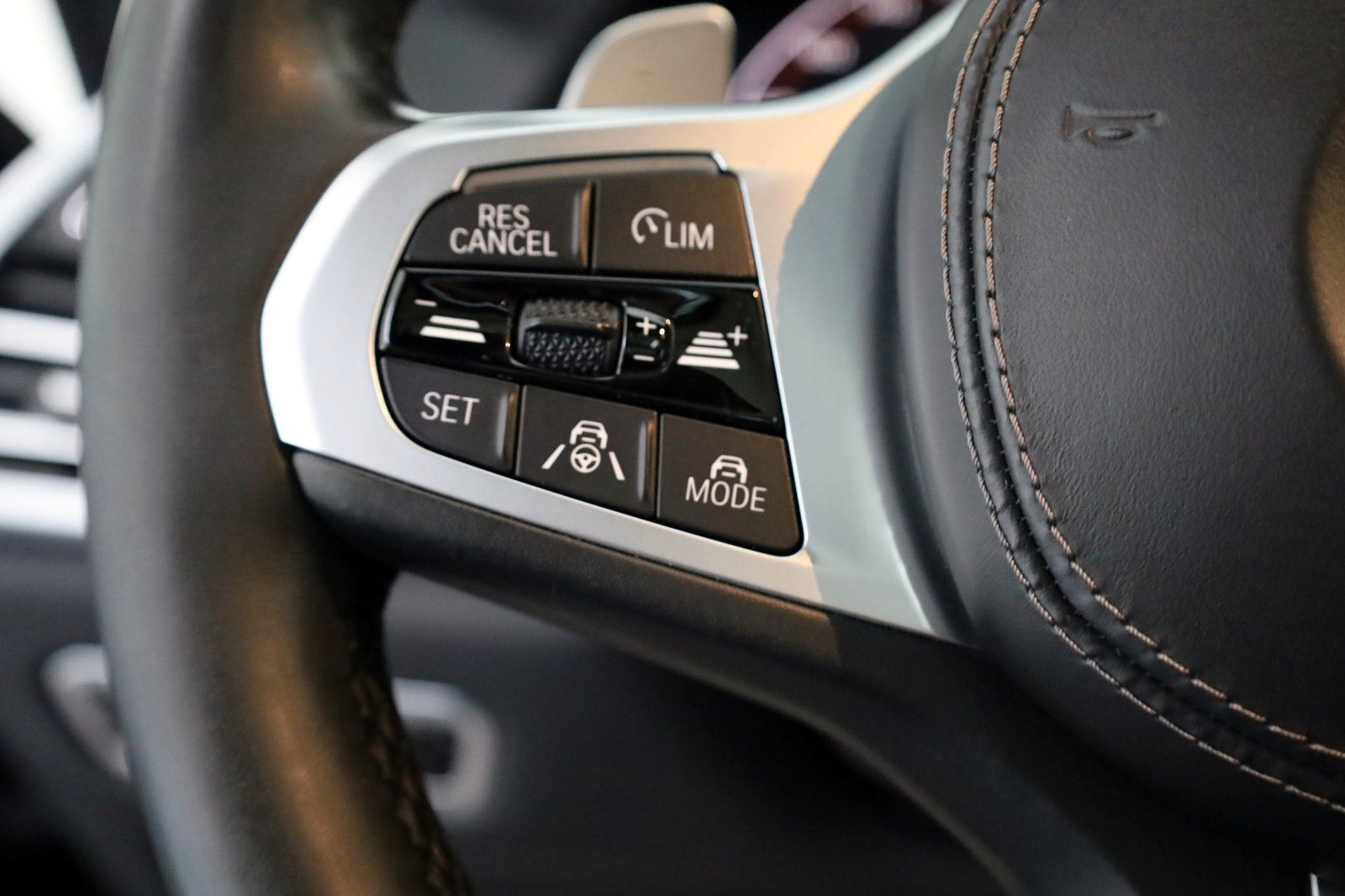 Fahrzeugabbildung BMW X5 M50 d,Panorama,Laser,Soft-Close,HUD, Air-Pak.