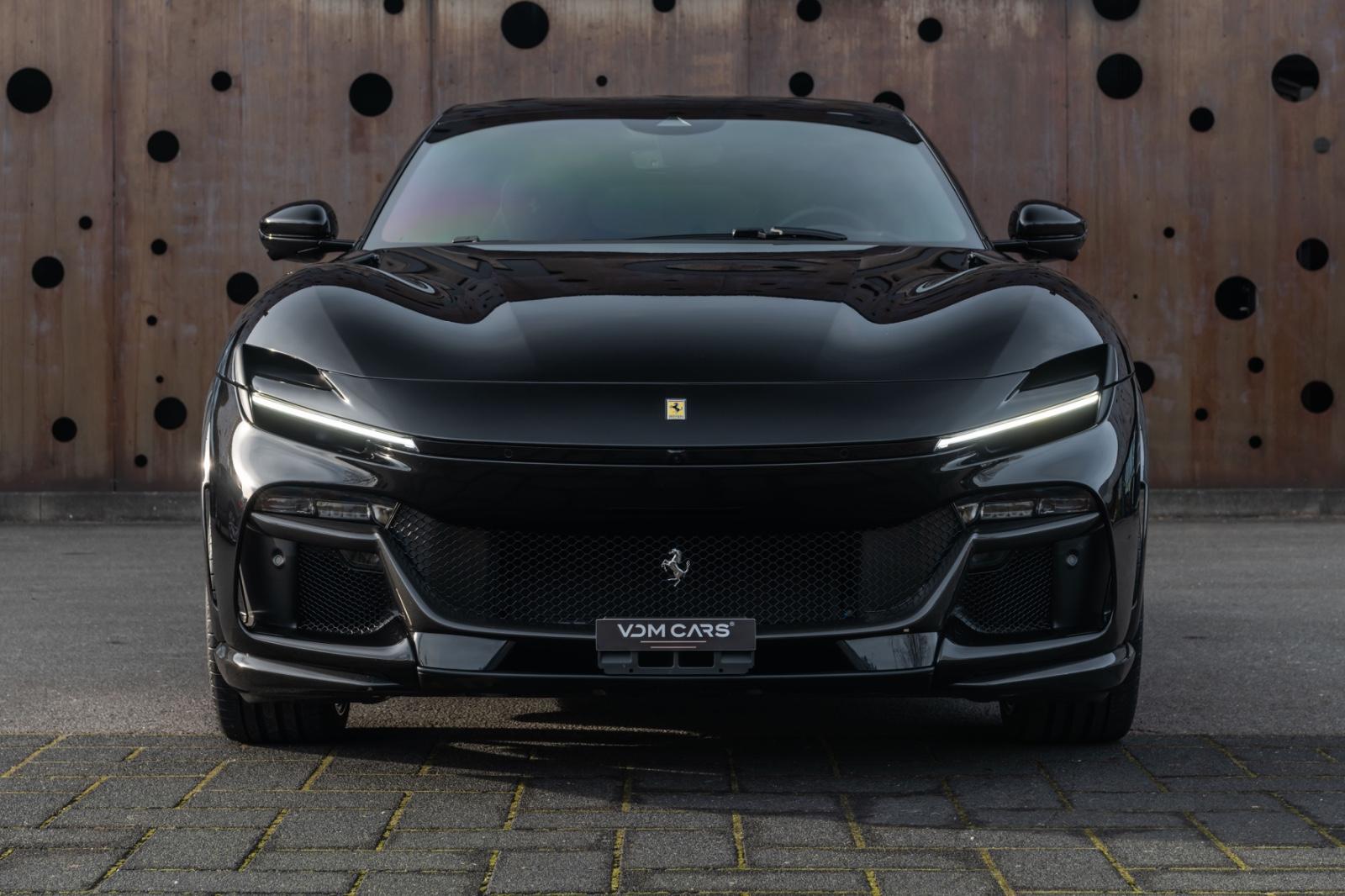 Ferrari Purosangue V12*FULL CARBON* PANO*LIFT*VENT