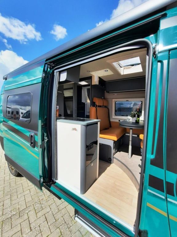 Fahrzeug Übersicht 10 Fahrzeugabbildung Laika Kosmo Supremo Verde Mugello Verfüg./Sparen Sie 4