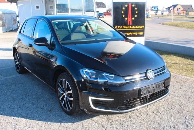 Volkswagen Golf VII Lim. e-Golf Mit Batter 136 Xen Nav Virt