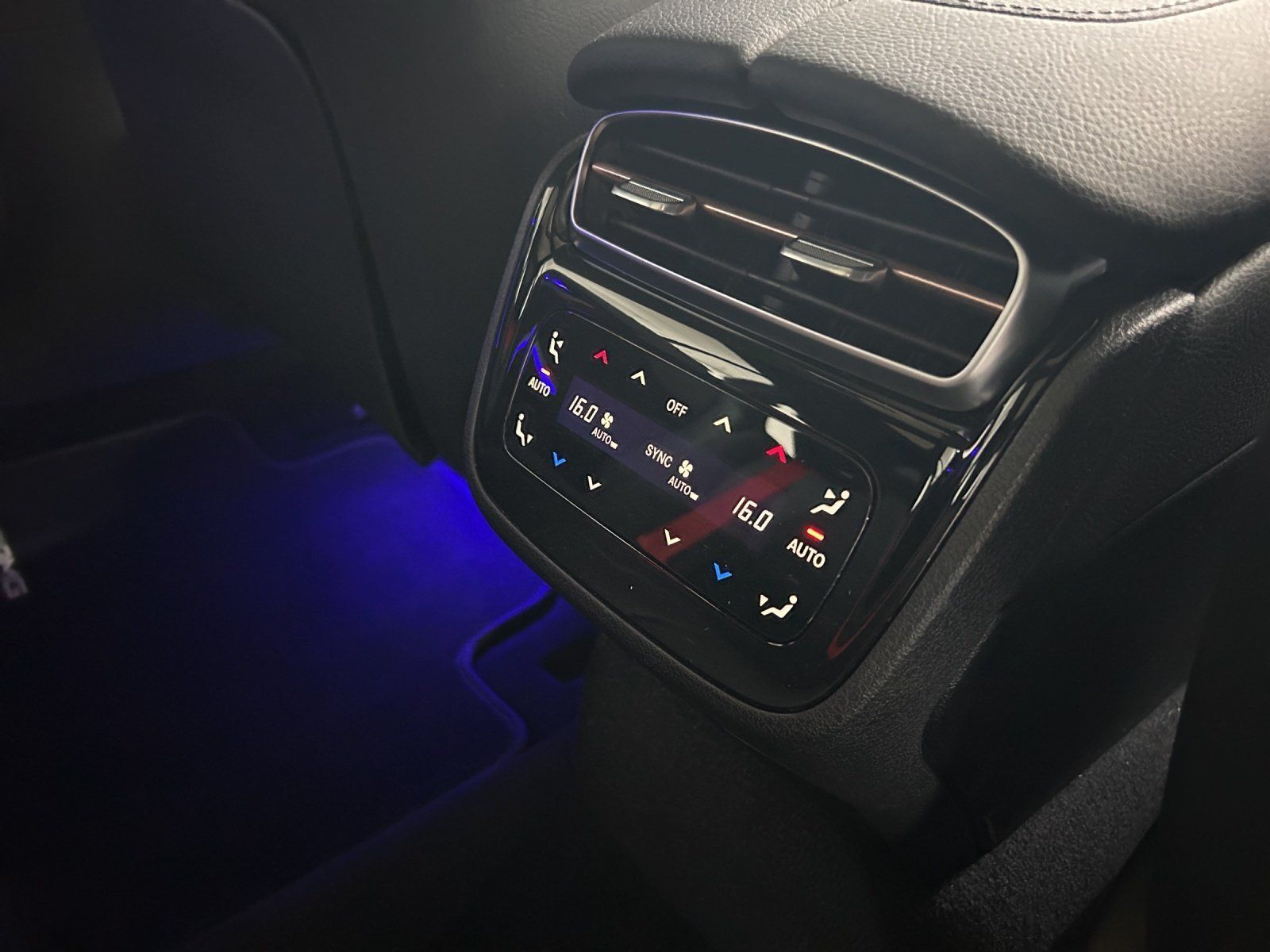 Fahrzeugabbildung Mercedes-Benz EQE 53 AMG Prem+ HYPER Pano DISTRO Memo AIRMATIC