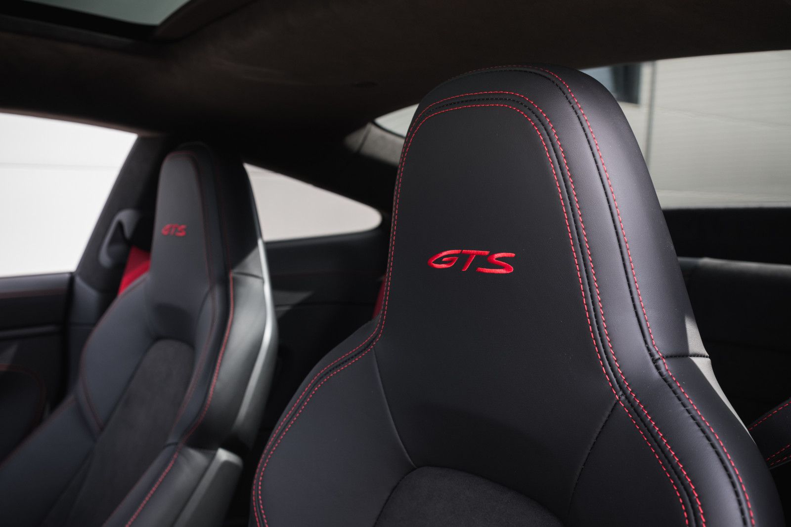 Fahrzeugabbildung Porsche 911/992.1 GTS 4 -18Wege-INNO-360-HALenkung-LED