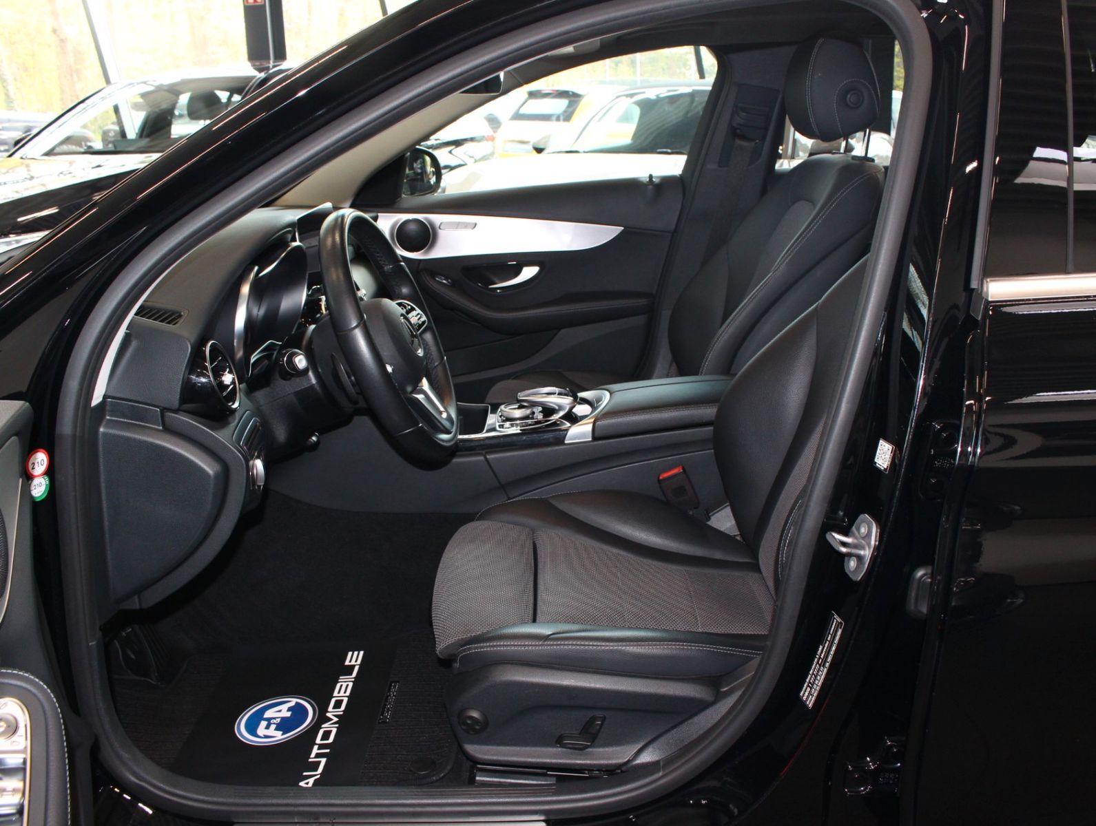 Fahrzeugabbildung Mercedes-Benz C 200 d T Avantgarde*Ambiente*Apple CarPlay