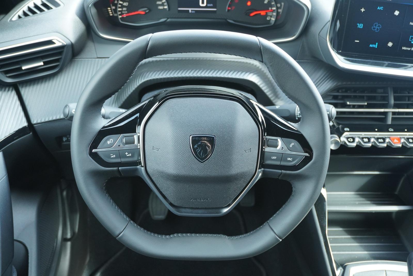 Peugeot 2008 1.2 PureTech LED Navi Kamera