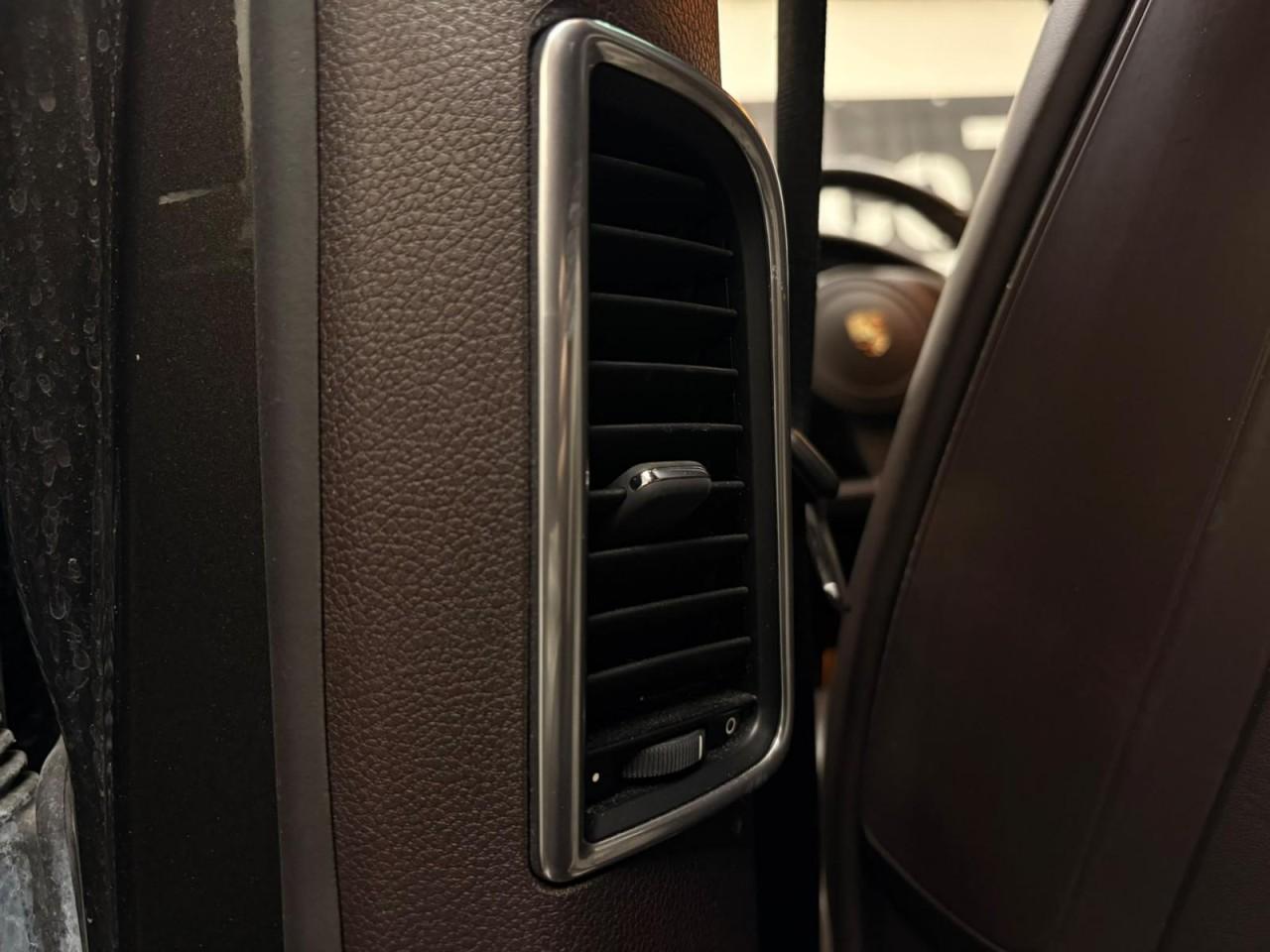 PORSCHE PANAMERA 3.6 V6 299 ch 4X4 BVA - TOIT PANORAMIQUE - SUSPENSION PNEUMATIQUE - CAMERA DE RECUL