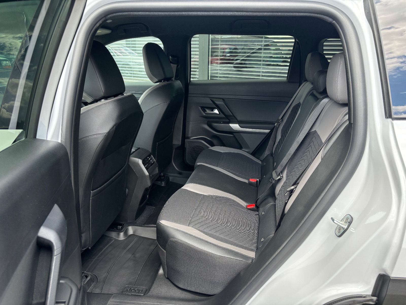 Jeep Compass - Bild 10