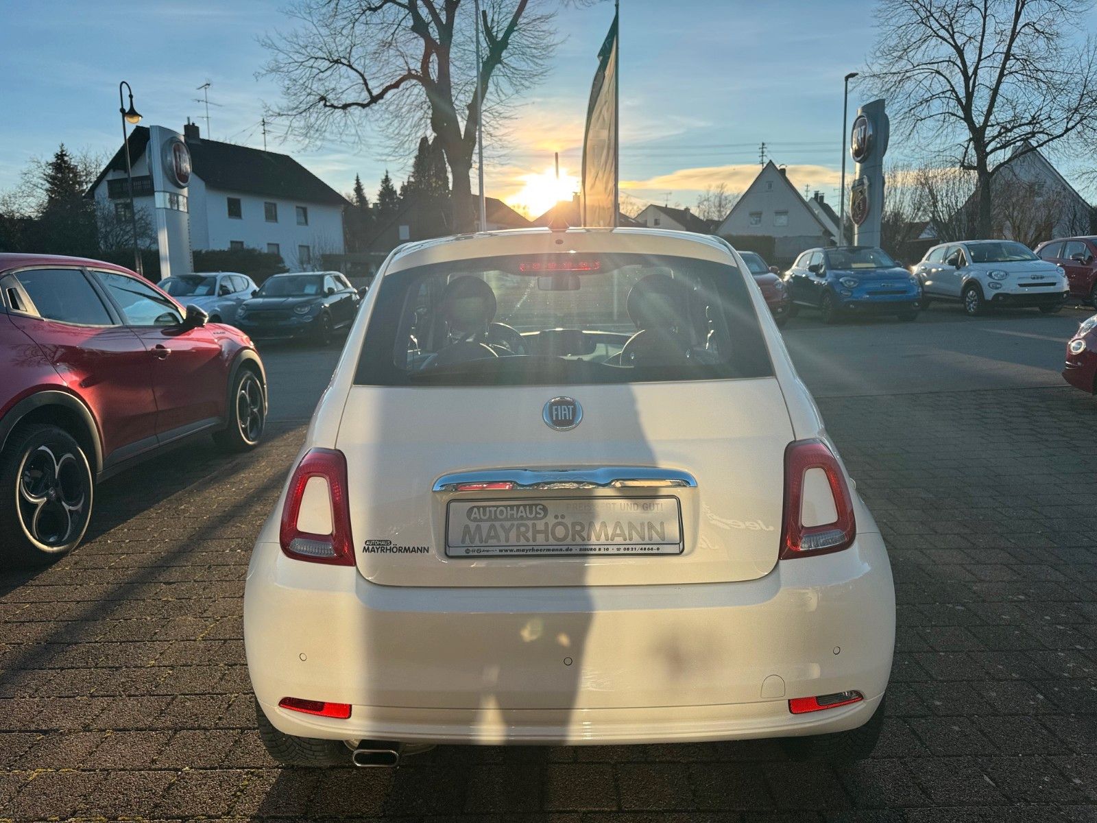 Fahrzeugabbildung Fiat 500  LOUNGE CARPLAY KLIMA DAB PDC TEMPOMAT