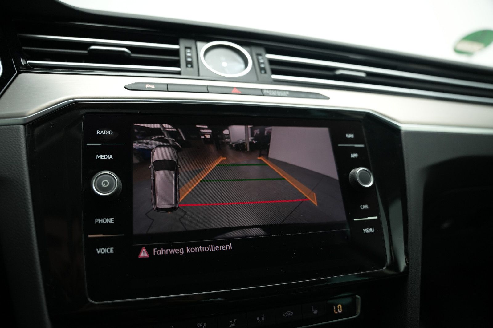 Fahrzeugabbildung Volkswagen Passat Highline *Virtual*Kamera*Start-Stopp*SHZ*
