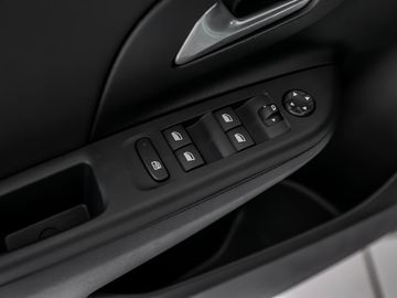 Opel Corsa F e YES Spurhalteassistent Sicht-Paket