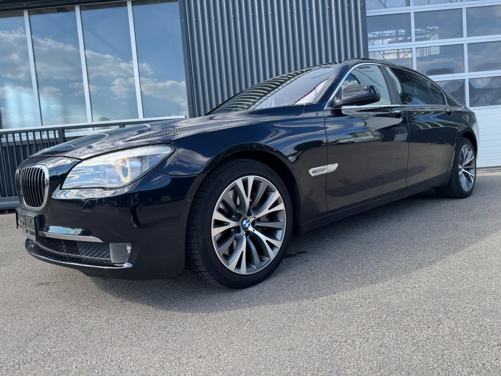 BMW 750Li *Auto*Leder*Navi*Bi Xenon*R.Kamera*Top