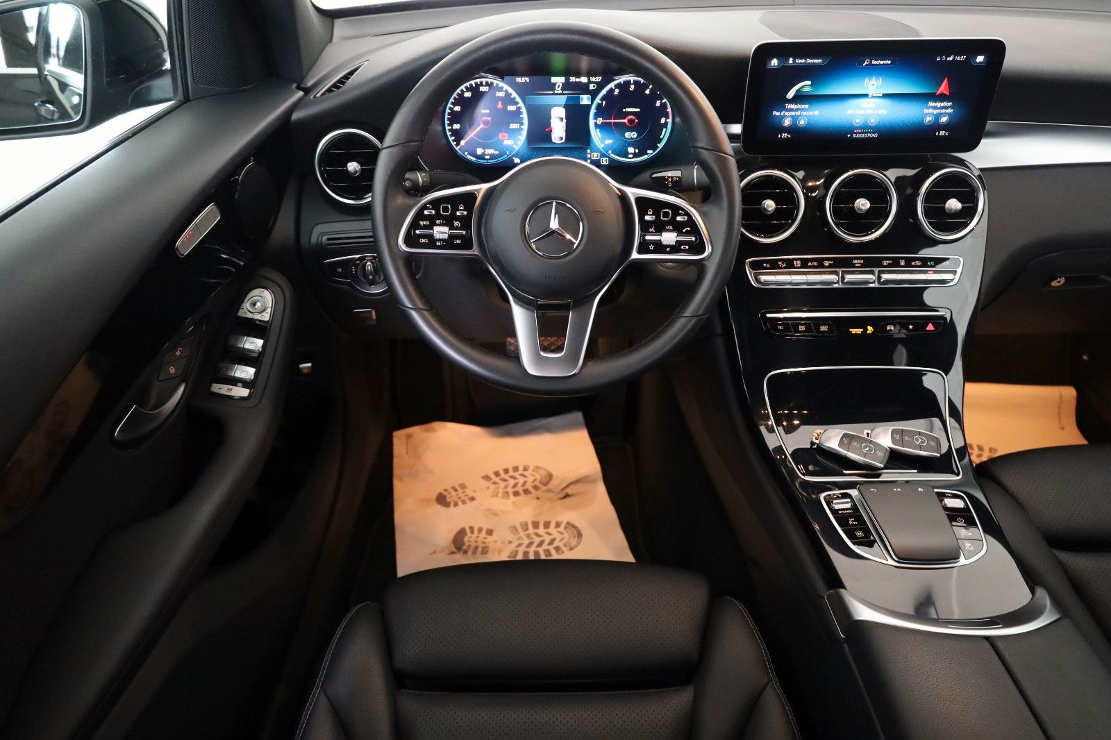 Fahrzeugabbildung Mercedes-Benz GLC 300 de 4Matic Coupè,Leder,Navi,LED,SH,Kamera
