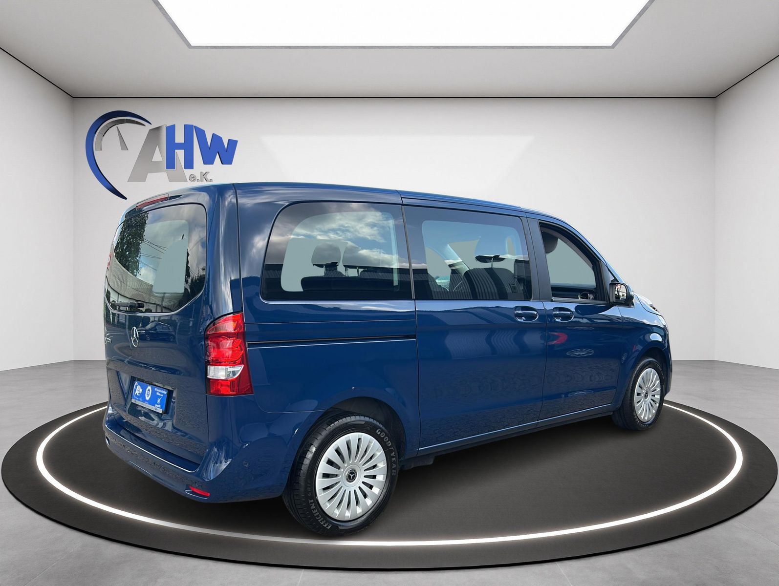 Fahrzeugabbildung Mercedes-Benz V 220 d RISE kompakt
