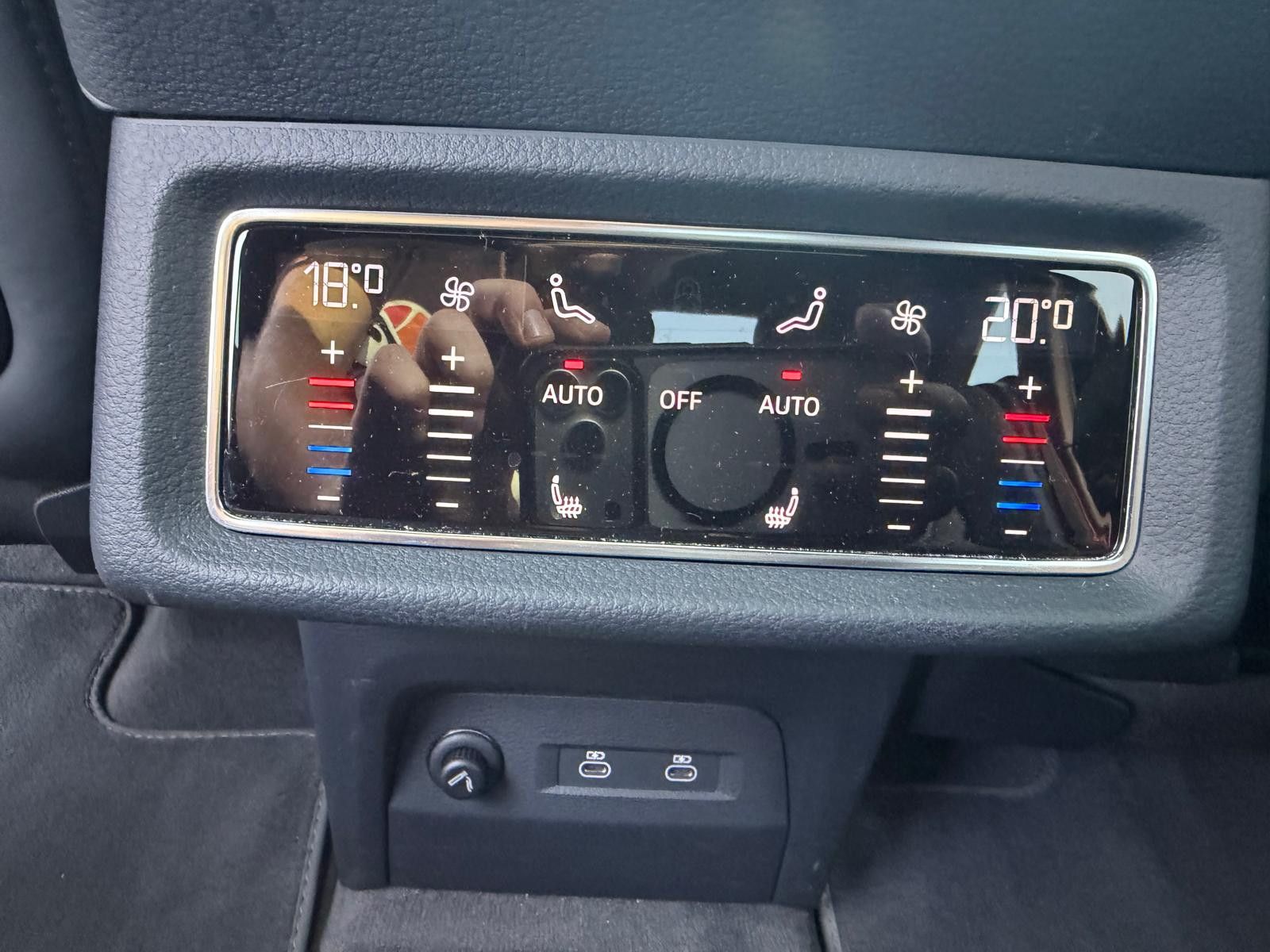 Fahrzeugabbildung Audi SQ8 e-tron QATT SPORTBACK BLACK EDIT NAPPA+PANO+
