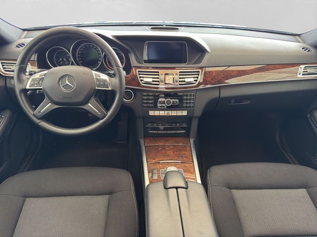 Fahrzeugabbildung Mercedes-Benz E 350 Td BlueTec 4M Elegance+ILS+Comand+GSD+AHK