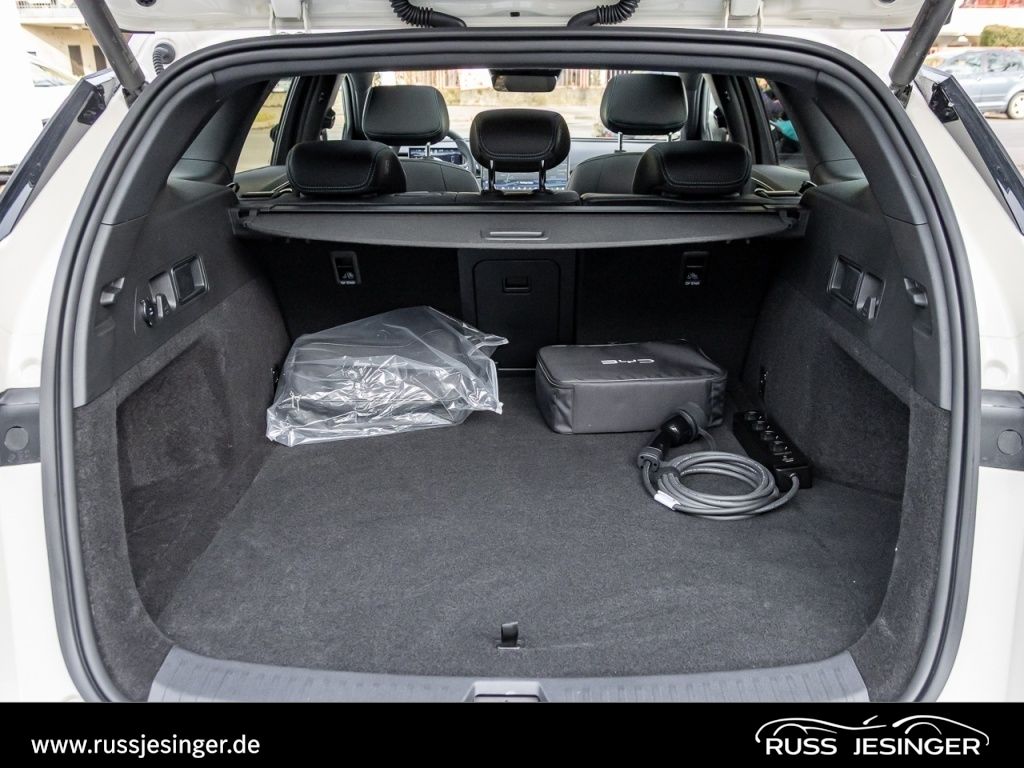 BYD SEAL 6