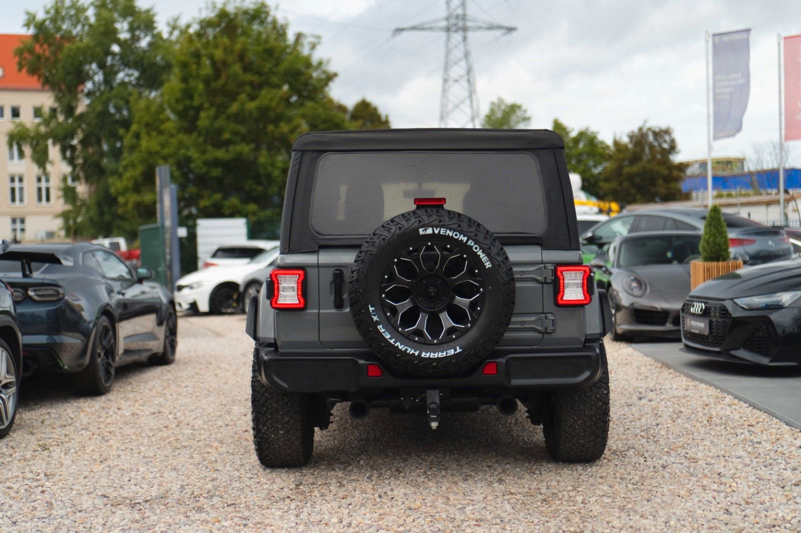 Fahrzeugabbildung Jeep Wrangler 3.6 V6 UNLIMITED SAHARA OFFROAD 4x4 LED