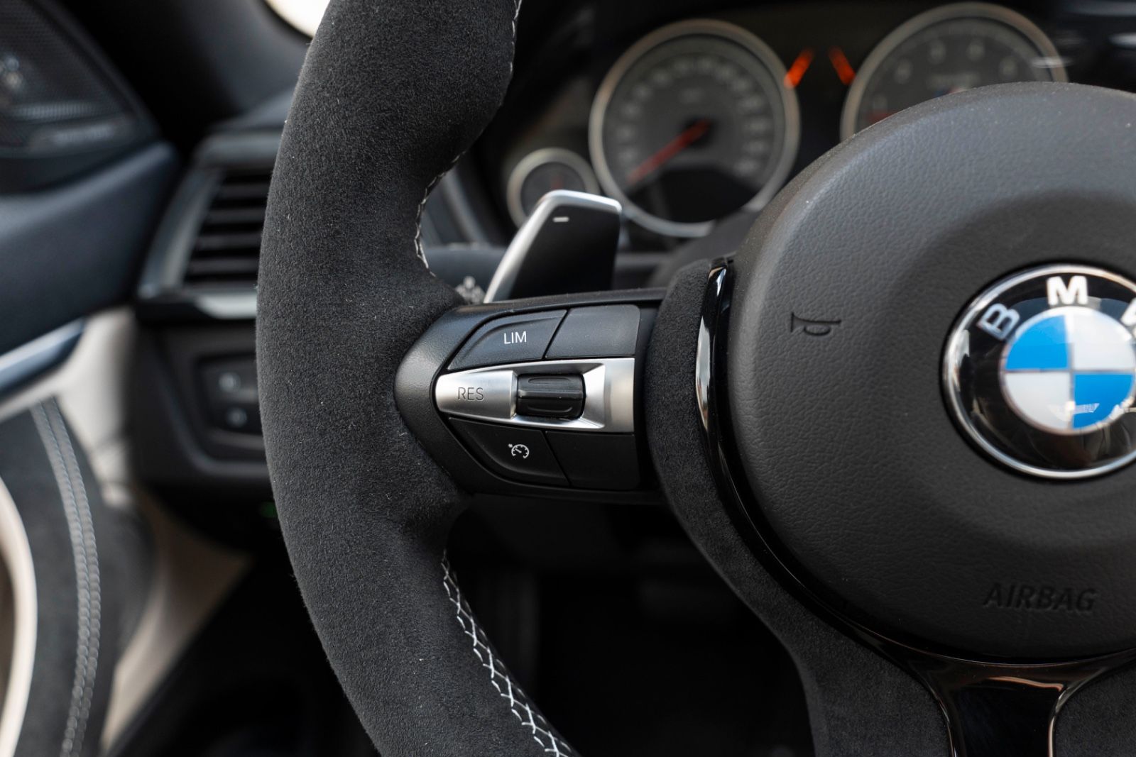 Fahrzeugabbildung BMW 435IX Coupe M-PERFORMANCE H&K HUD KAM NAV ALC