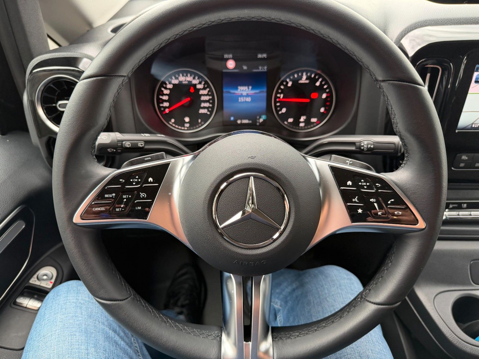 Fahrzeugabbildung Mercedes-Benz Vito 116 CDI 9G Tourer Pro AHK2,5to Kamera