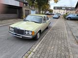 Mercedes-Benz 240D Automatik W123 E-Schiebedach Servo TÜV neu  - Mercedes-Benz 240 in Essen