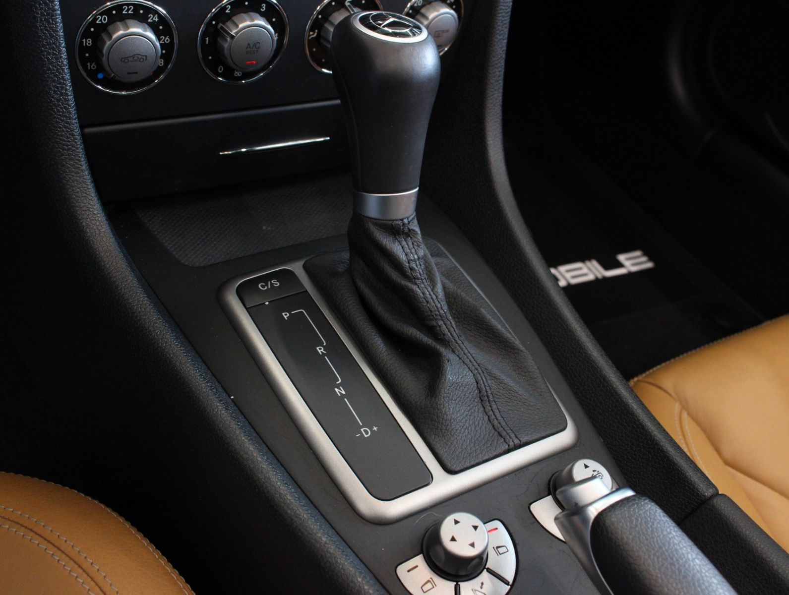Fahrzeugabbildung Mercedes-Benz SLK 200 *2.Hand*Navi*Parktronic*Sitzheizung